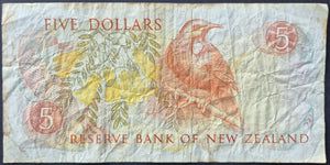 New Zealand 5 Dollar Paper Banknote