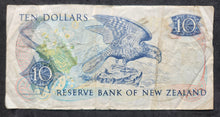 Load image into Gallery viewer, New Zealand 10 Dollar Paper Banknote (Brash) (1981-1992)
