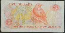 Load image into Gallery viewer, New Zealand 5 Dollar Paper Banknote
