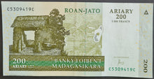 Load image into Gallery viewer, Madagascar 200 Ariary Banknote
